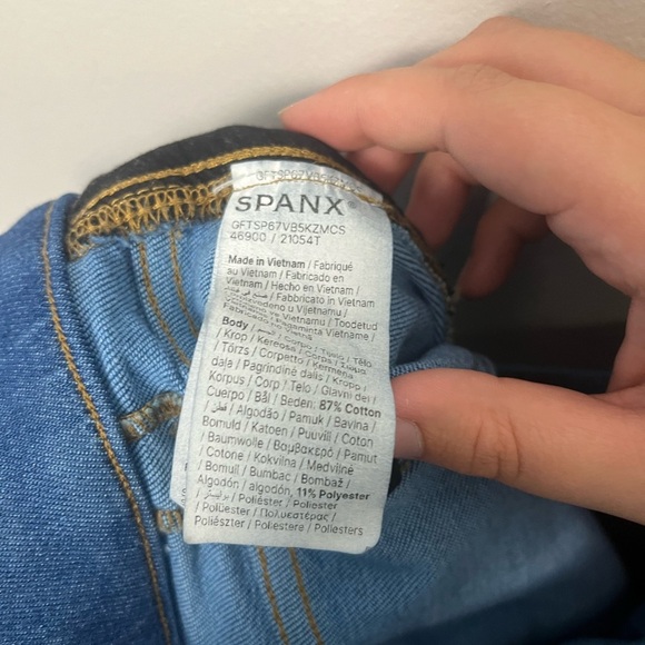SPANXSHAPE® EVERYWEAR CROPPED WASHED BLUE WIDE LEG JEANS size large - Picture 7 of 9